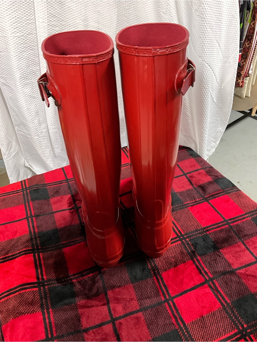 EUC Hunter Glossy Red Tall Rain Boots 8 - Picture 3 of 6